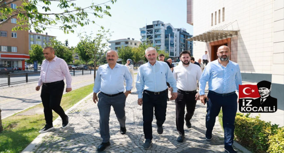 Arap&ccedil;eşme&rsquo;de Esnafla İstişare: Beş Başkan Namık Kemal Caddesi&rsquo;ndeydi