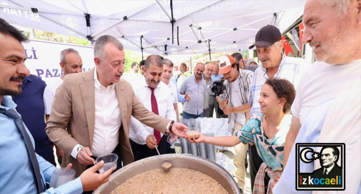 Aşure kazanı kardeşlik i&ccedil;in kaynadı