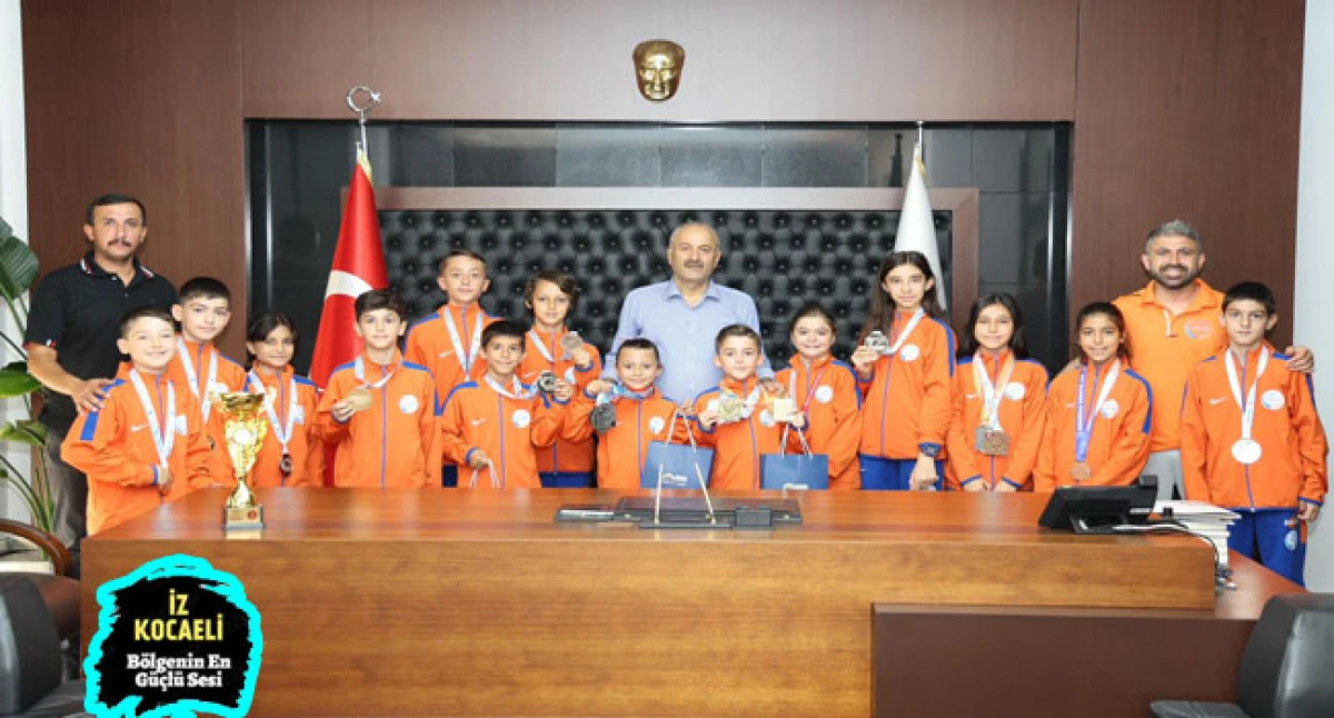 Başarılı Karatecilerden Başkan Büyükgöz’e Ziyaret