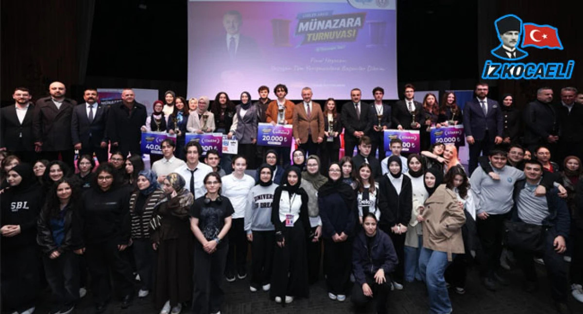 Başkan B&uuml;y&uuml;kakın, gen&ccedil;lerin m&uuml;nazarasından &ccedil;ok etkilendi