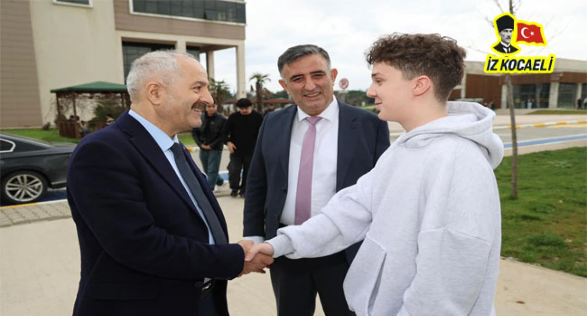 BAŞKAN B&Uuml;Y&Uuml;KG&Ouml;Z&rsquo;DEN G&Uuml;ZİDE KAMP&Uuml;S ZİYARETİ