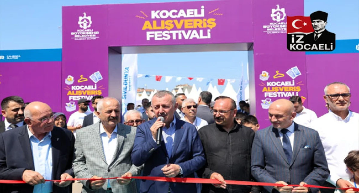 B&uuml;y&uuml;kakın kurdeleyi kesti, hayırlı işler diledi 4.Gebze Alışveriş Festivali&rsquo;ne renkli a&ccedil;ılış