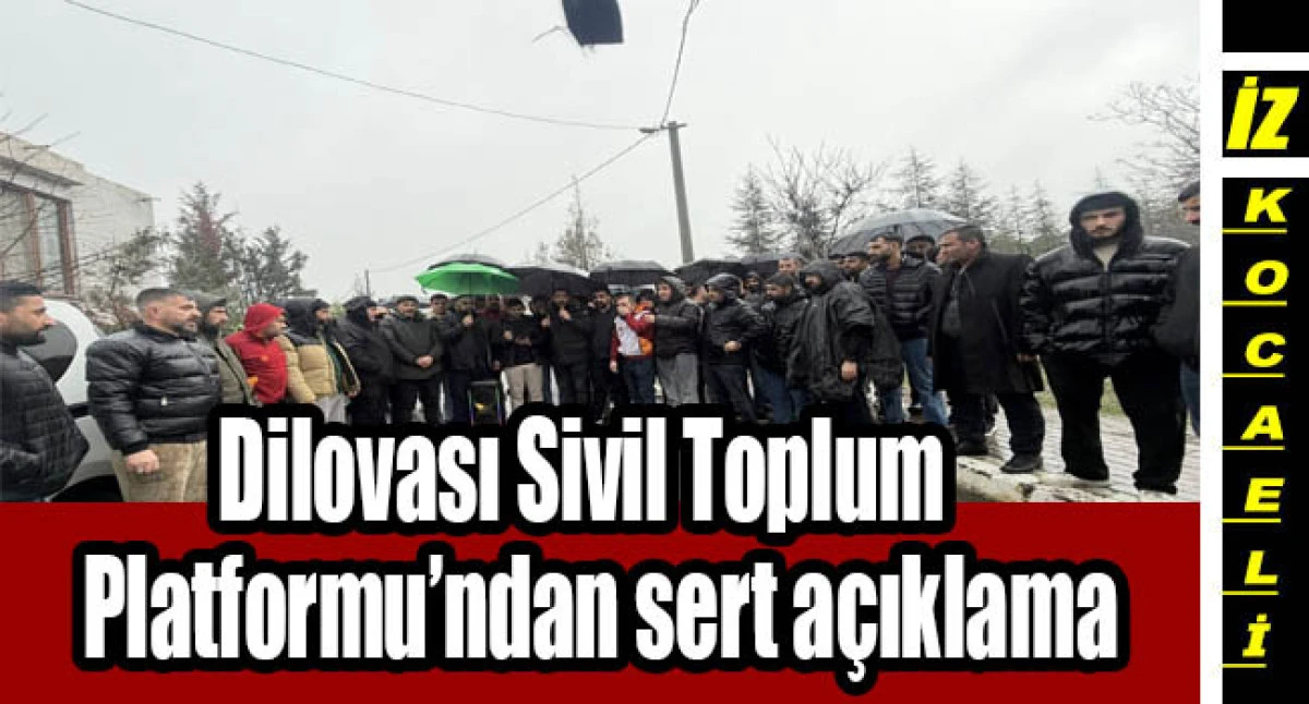 Dilovası&rsquo;nda M&uuml;beccel Ortaokulu &Ouml;n&uuml;nde Yağmur Altında Sert Tepki