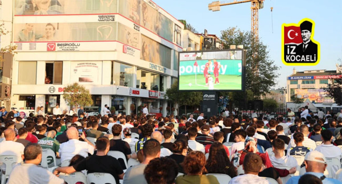 Gebze Kent Meydanı’nda Milli Maç Coşkusu!