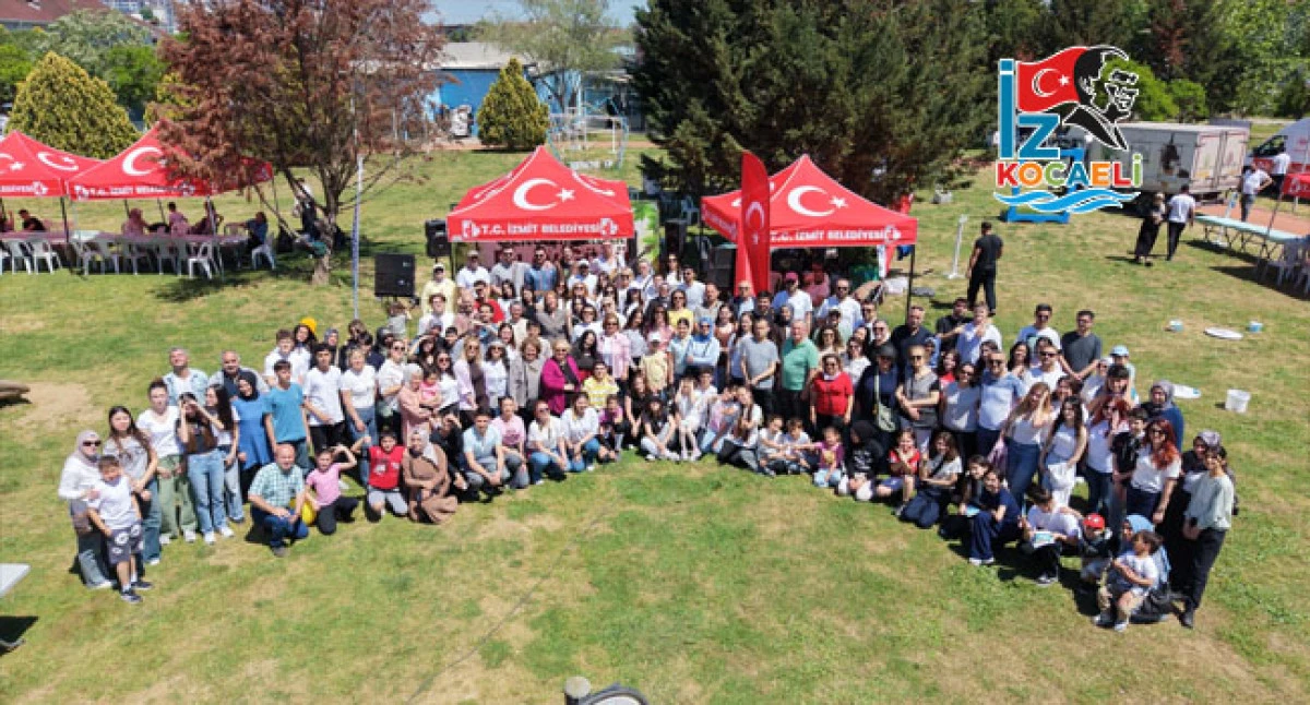 İzmit Belediyesi &Ccedil;ınar Akademisi Ailesi pilav g&uuml;n&uuml;nde buluştu