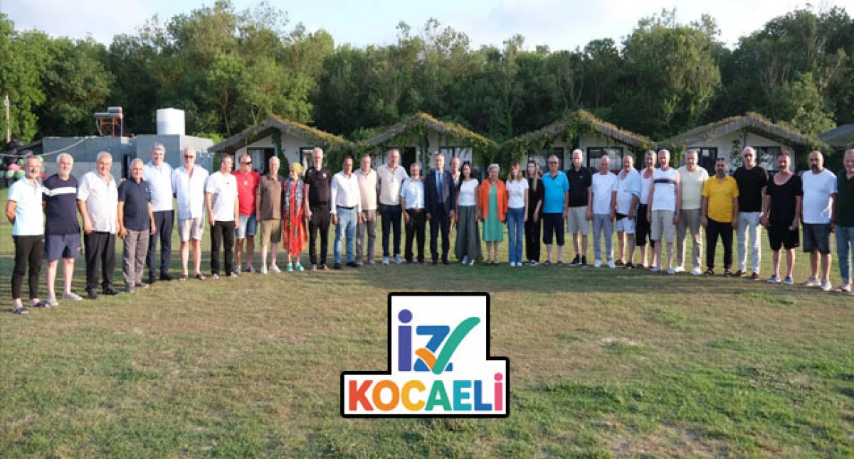 İzmit Belediyesi, mahalle muhtarlarını Sarısu Gen&ccedil;lik Kampı&rsquo;nda ağırladı
