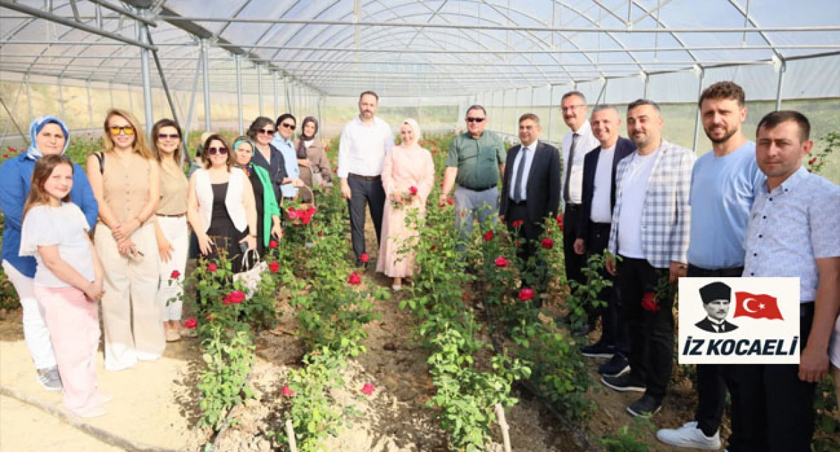 Kocaeli&rsquo;nin ilk g&uuml;l serası kadın elinden