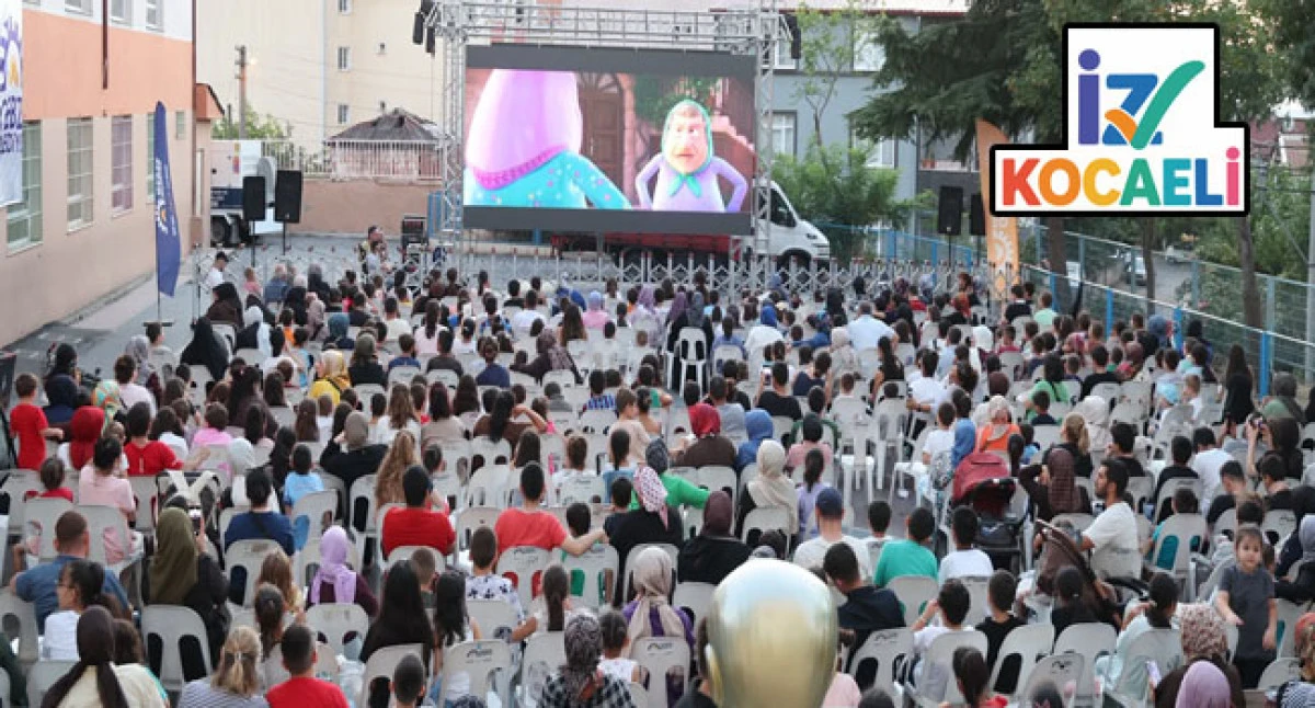 K&ouml;şkl&uuml;&ccedil;eşme'de A&ccedil;ık Hava Sinema Keyfi