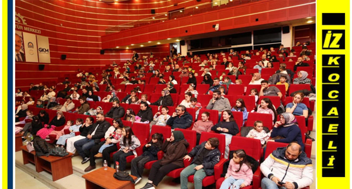 Renkli &Ccedil;oraplı Kuzgun Minik Tiyatroseverlerle Buluştu